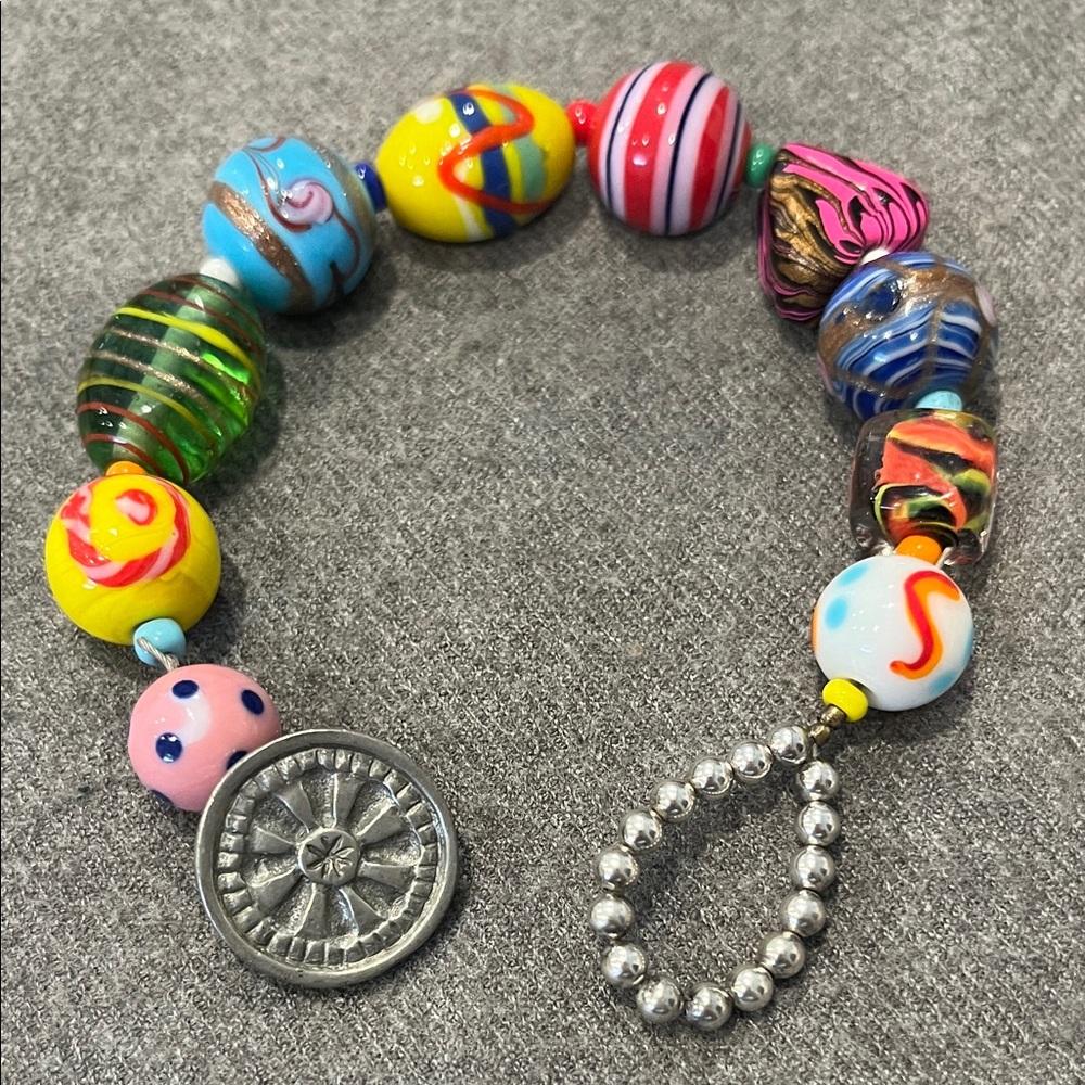🌻3/$15 Maiden Vermont 1986 Glass Bead Bracelet